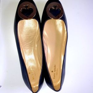 Gently used Kate spade leather flats size 9